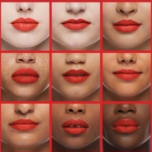 L'Oréal color riche Plump & shine lipstick shade 916